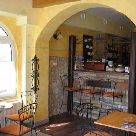 Sziget Hotel&Restaurant Tarján Zewnętrze zdjęcie
