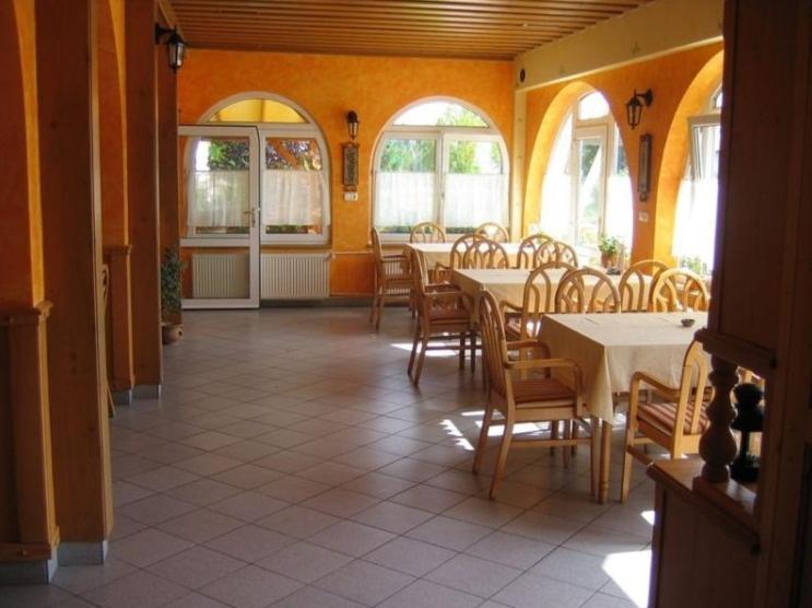 Sziget Hotel&Restaurant Tarján Zewnętrze zdjęcie
